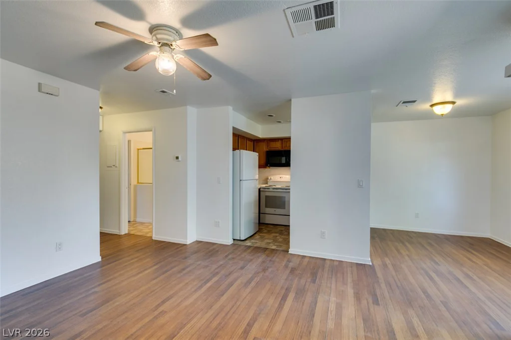 2220 Pine Breeze, Las Vegas, NV 89119