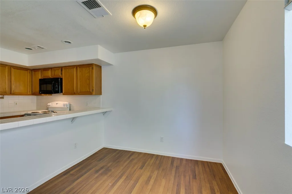 2220 Pine Breeze, Las Vegas, NV 89119