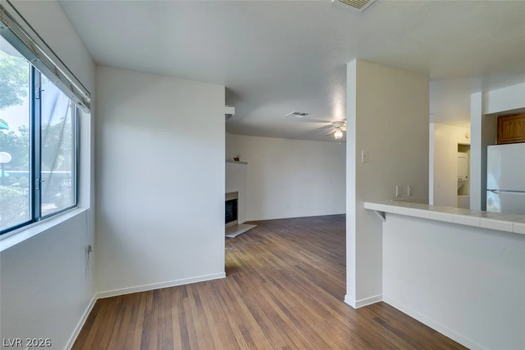 2220 Pine Breeze, Las Vegas, NV 89119