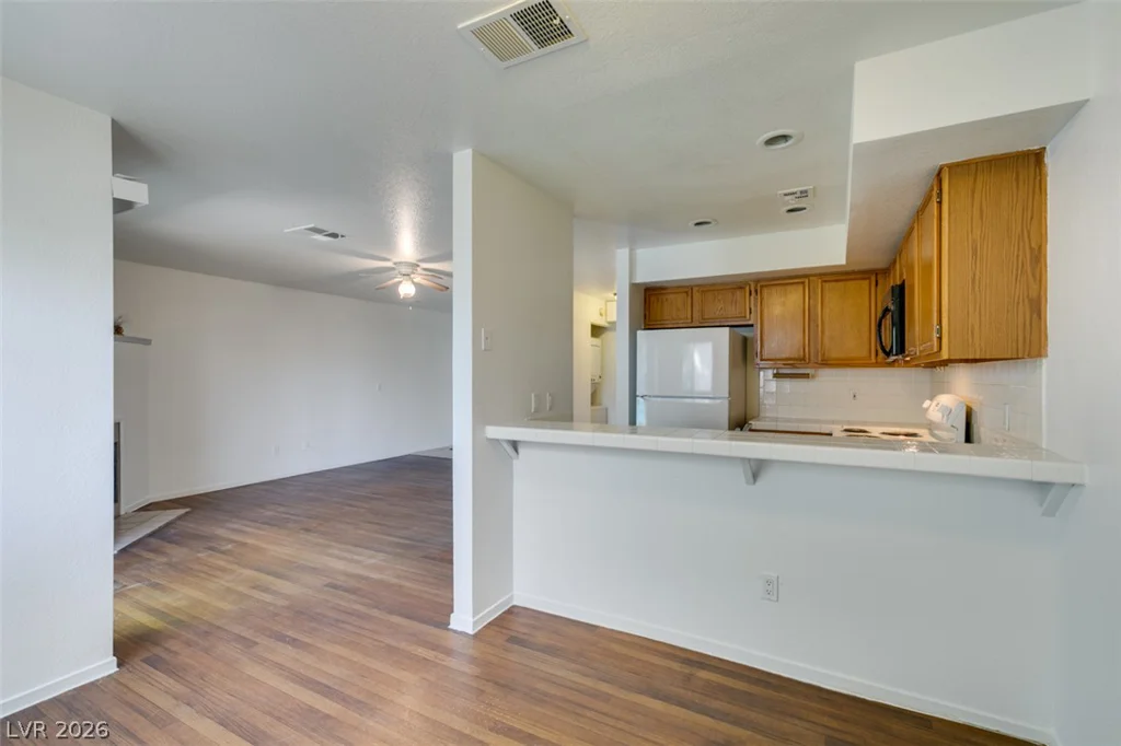 2220 Pine Breeze, Las Vegas, NV 89119