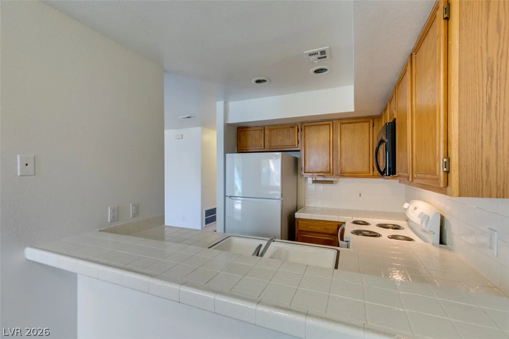2220 Pine Breeze, Las Vegas, NV 89119
