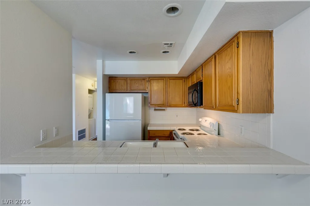 2220 Pine Breeze, Las Vegas, NV 89119