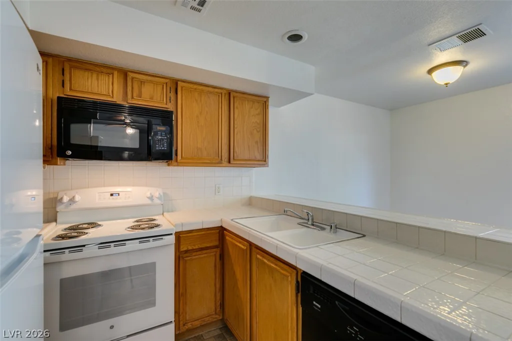 2220 Pine Breeze, Las Vegas, NV 89119