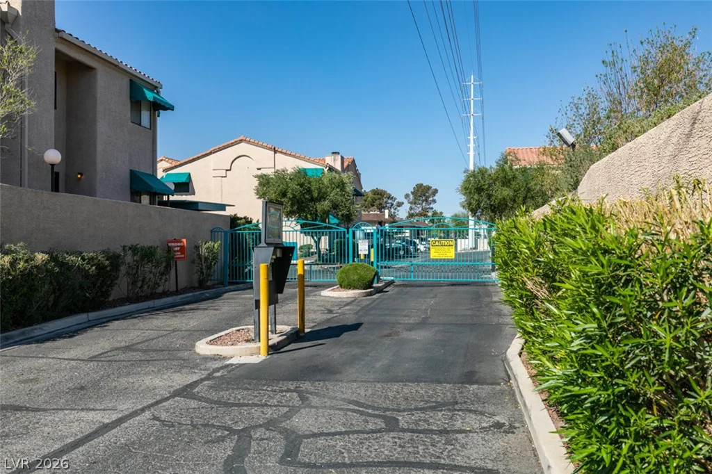 2220 Pine Breeze, Las Vegas, NV 89119