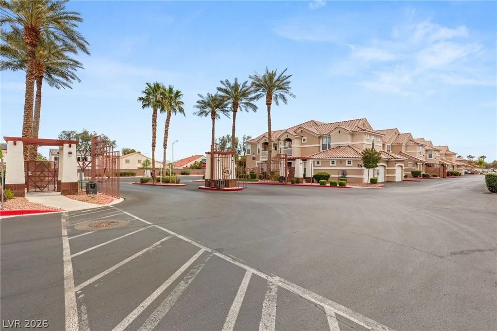 5855 Valley, North Las Vegas, NV 89031