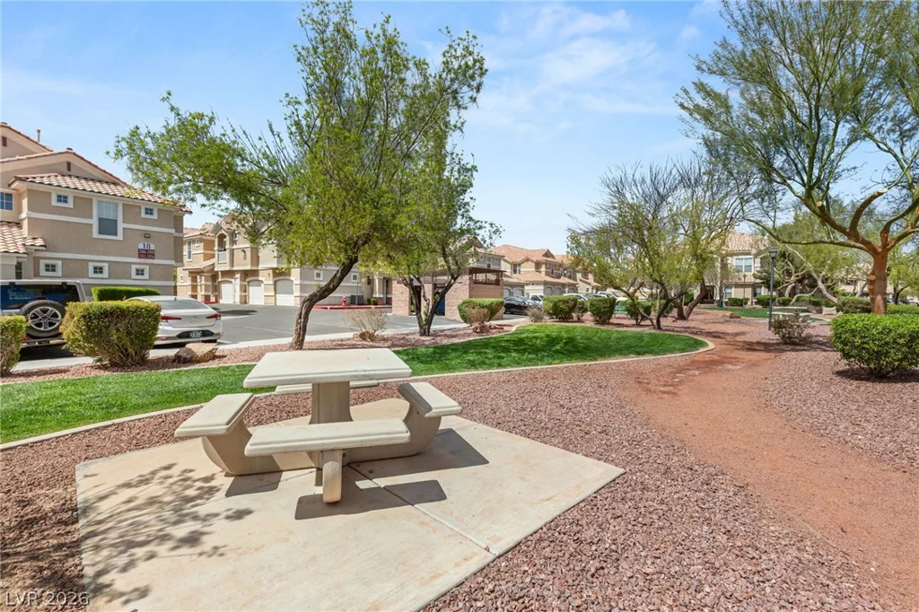 5855 Valley, North Las Vegas, NV 89031