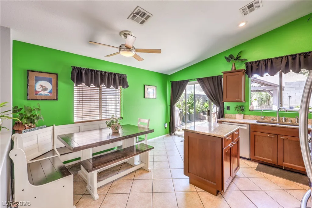 8548 Hidden Pines, Las Vegas, NV 89143