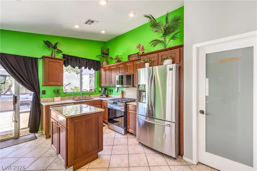8548 Hidden Pines, Las Vegas, NV 89143
