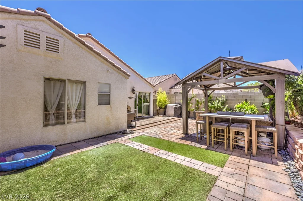 8548 Hidden Pines, Las Vegas, NV 89143