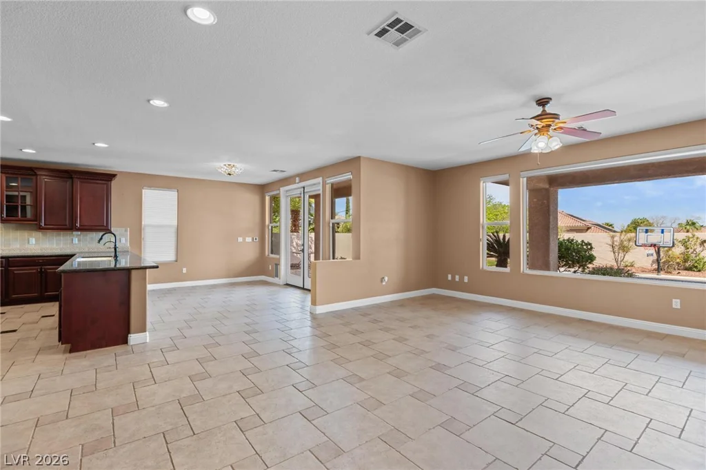 2982 Hammerwood, Las Vegas, NV 89135