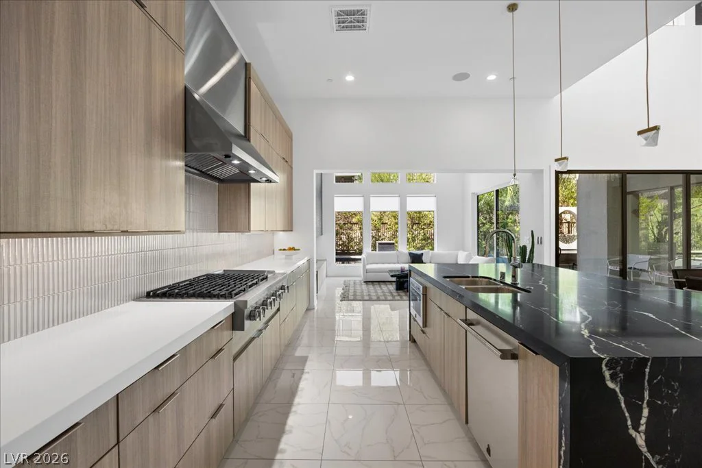 10752 Patina Hills, Las Vegas, NV 89135