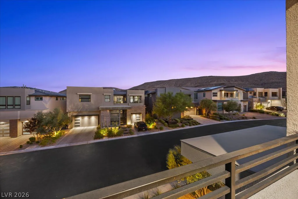 10752 Patina Hills, Las Vegas, NV 89135