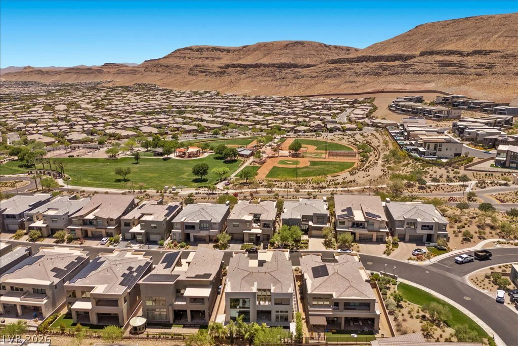 10752 Patina Hills, Las Vegas, NV 89135