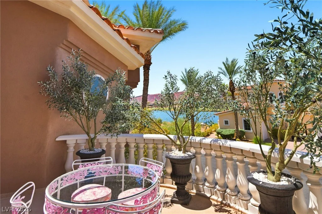 7 Rue Promenade, Henderson, NV 89011
