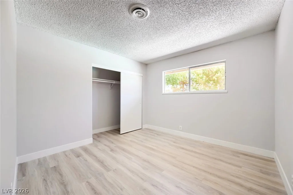 2024 Collins, Las Vegas, NV 89106