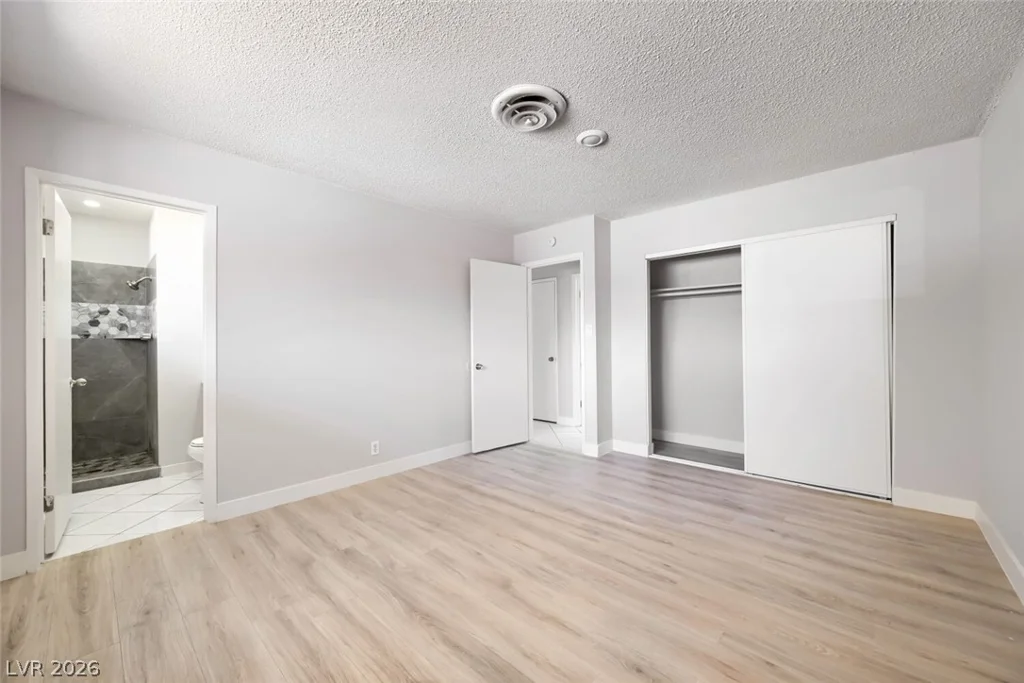 2024 Collins, Las Vegas, NV 89106