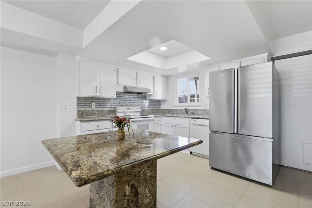 1541 Saylor, Las Vegas, NV 89108