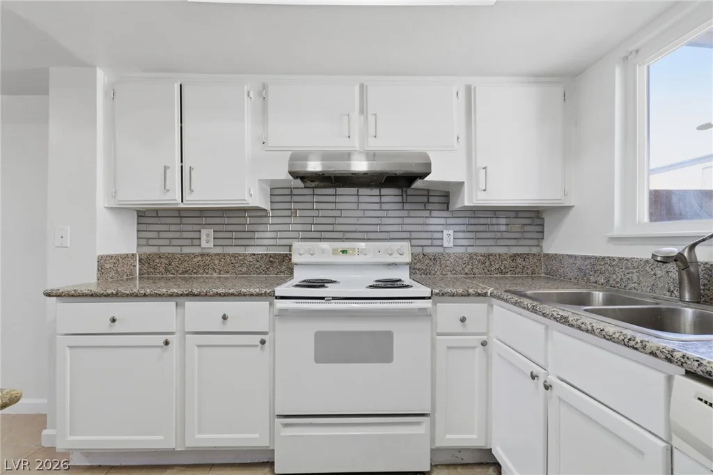 1541 Saylor, Las Vegas, NV 89108
