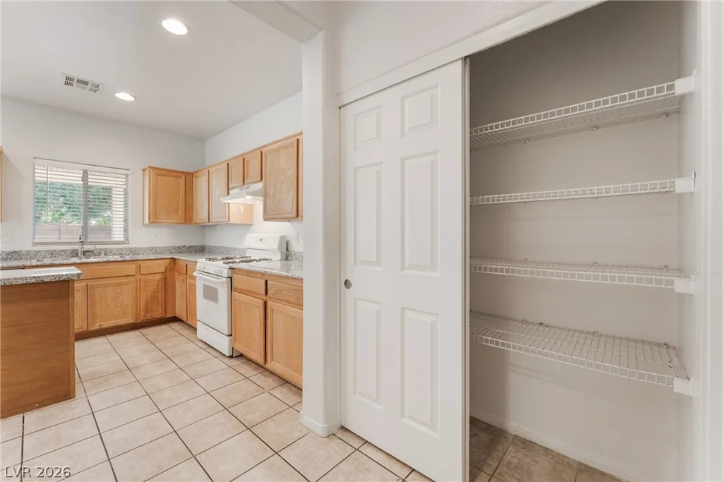 5094 First Sun, North Las Vegas, NV 89081