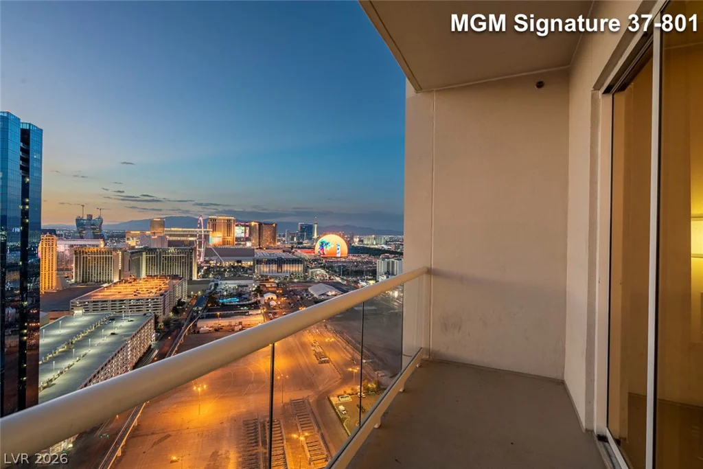 125 Harmon, Las Vegas, NV 89109