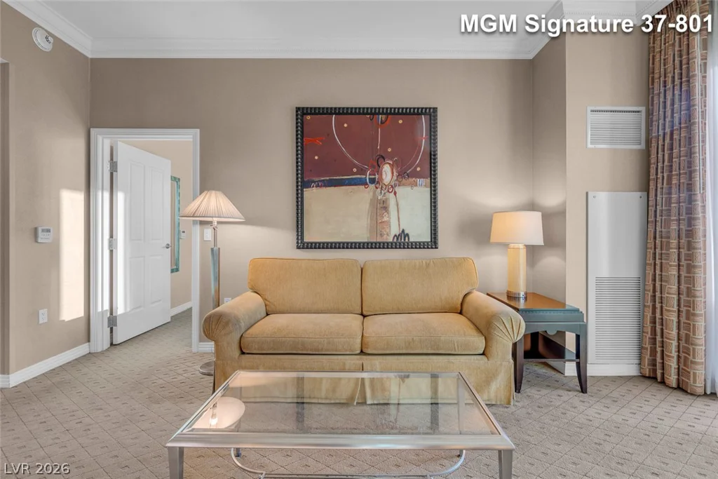 125 Harmon, Las Vegas, NV 89109
