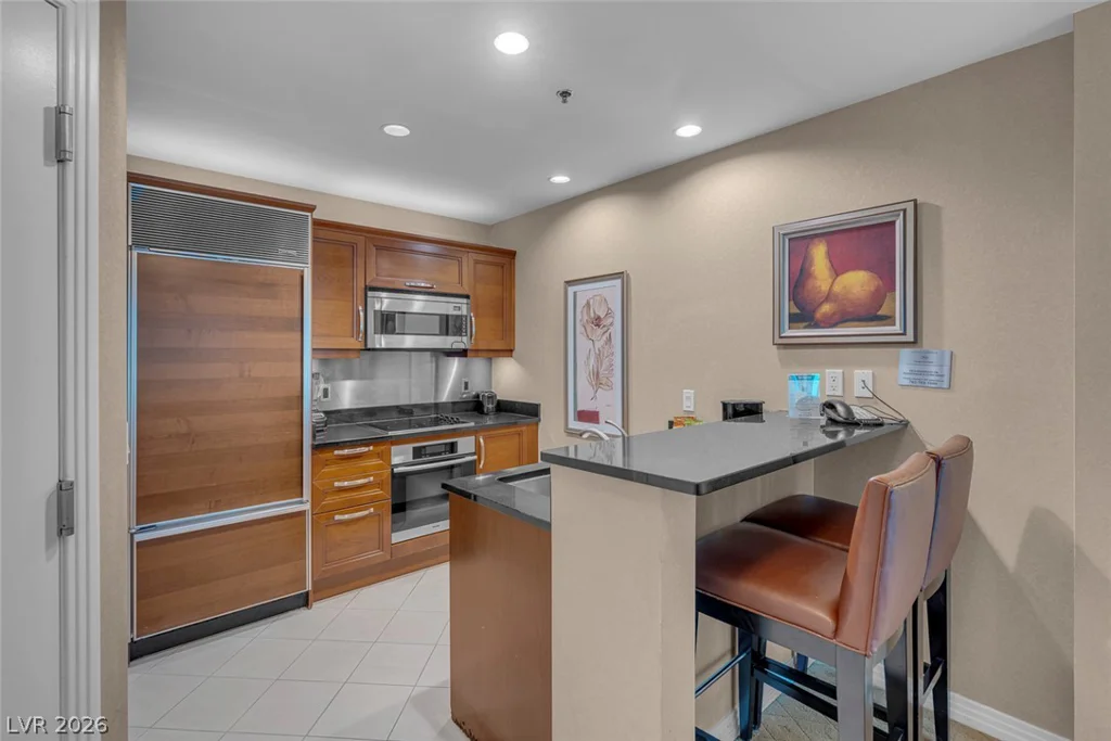 125 Harmon, Las Vegas, NV 89109
