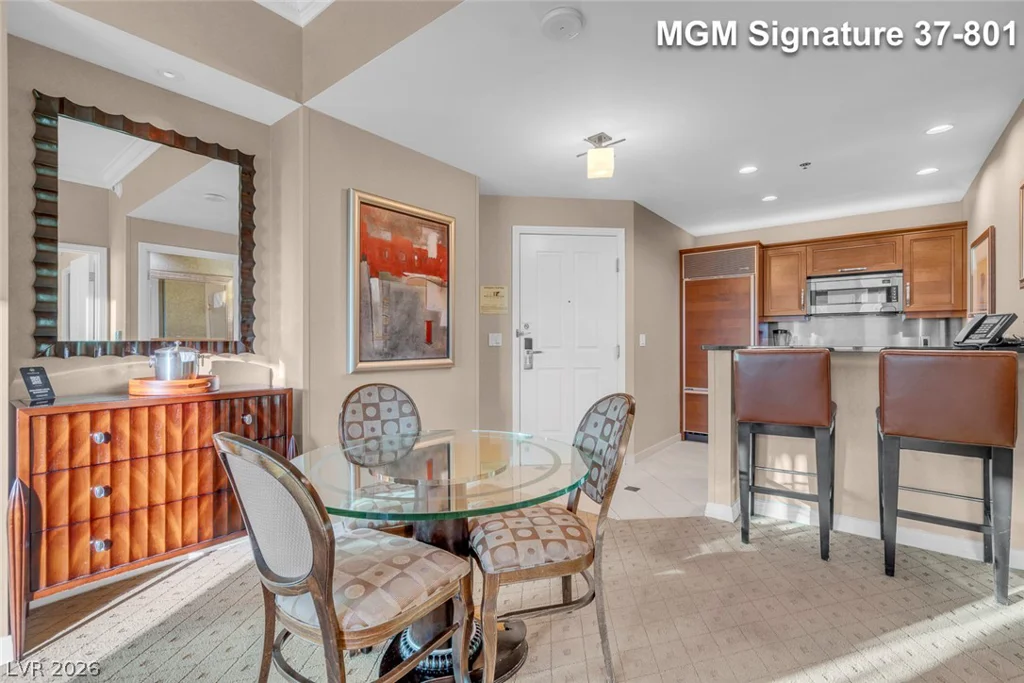 125 Harmon, Las Vegas, NV 89109