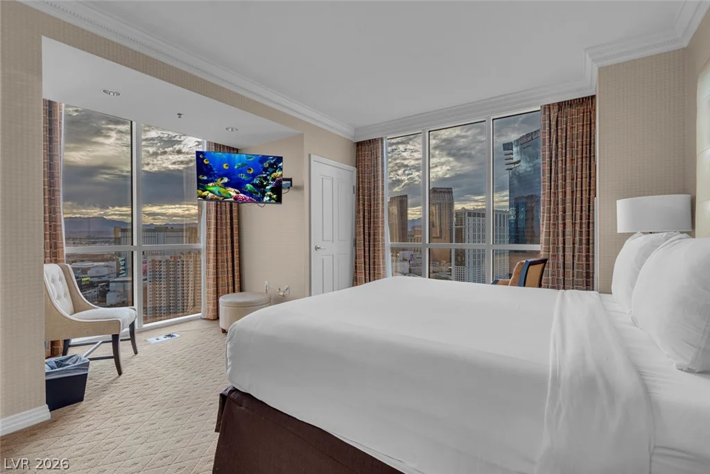 125 Harmon, Las Vegas, NV 89109