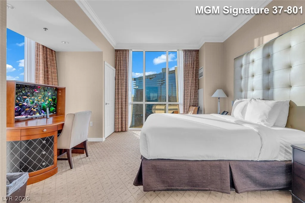 125 Harmon, Las Vegas, NV 89109