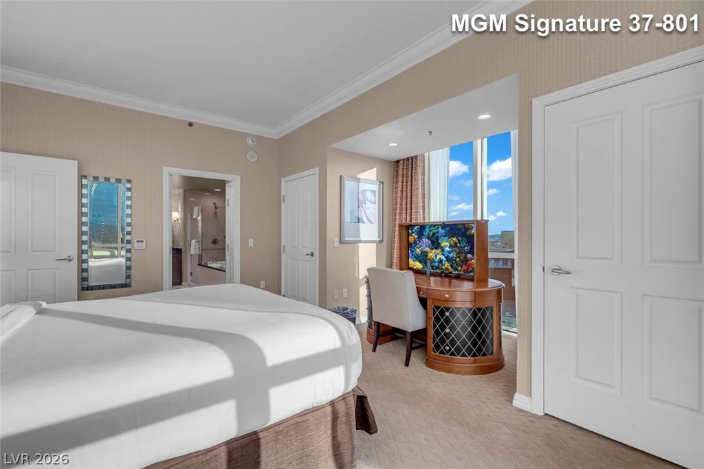 125 Harmon, Las Vegas, NV 89109