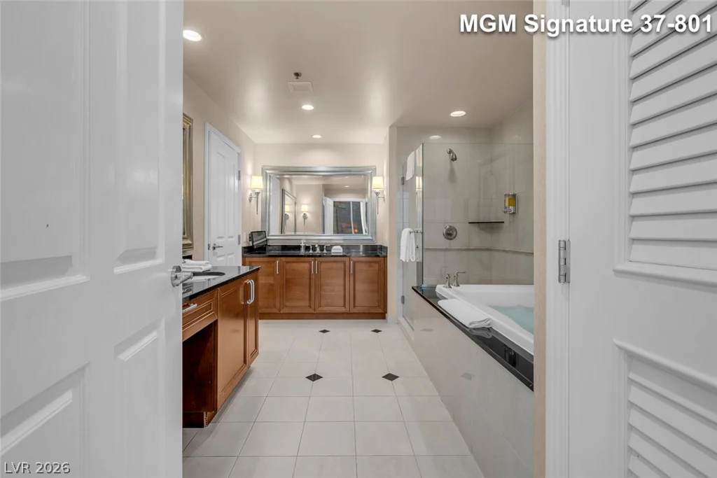 125 Harmon, Las Vegas, NV 89109