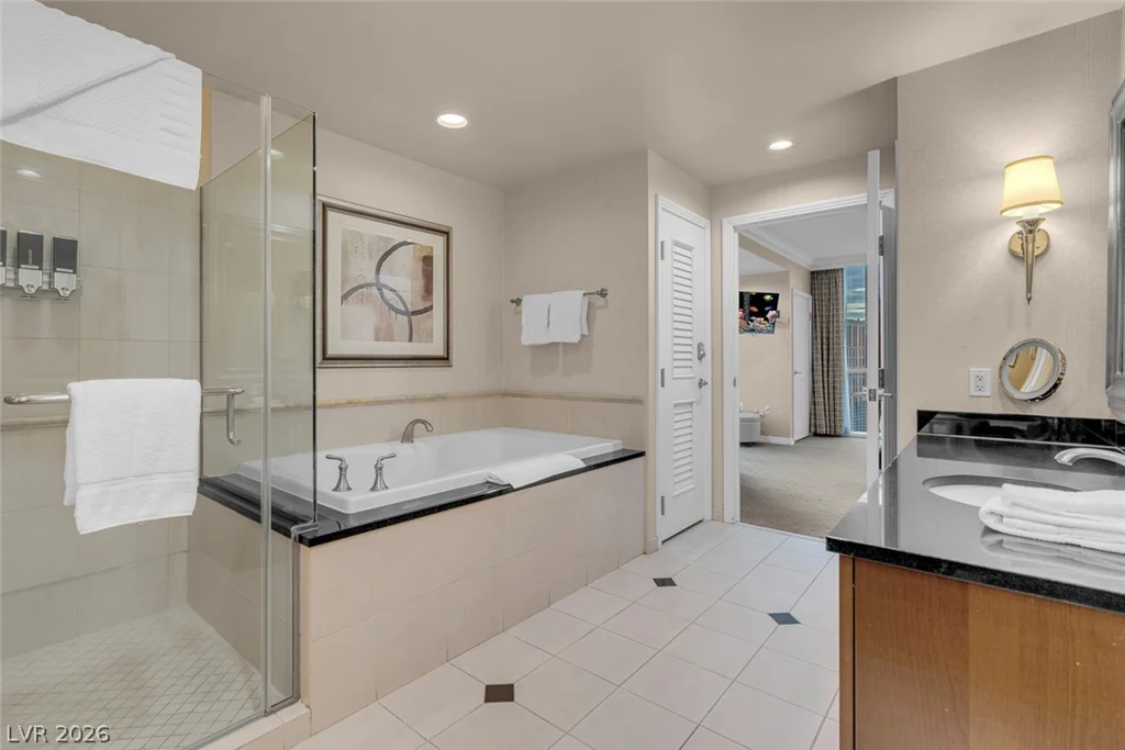 125 Harmon, Las Vegas, NV 89109