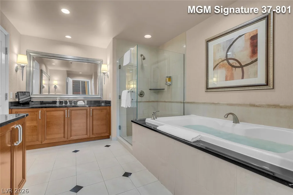 125 Harmon, Las Vegas, NV 89109