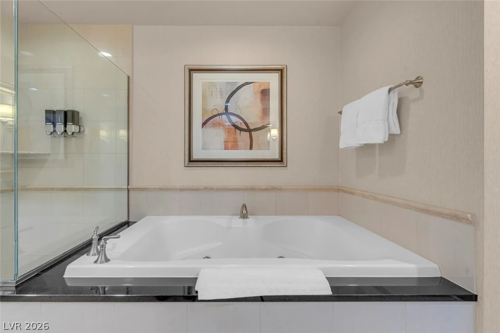 125 Harmon, Las Vegas, NV 89109