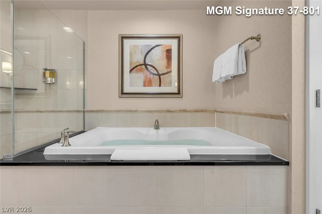 125 Harmon, Las Vegas, NV 89109