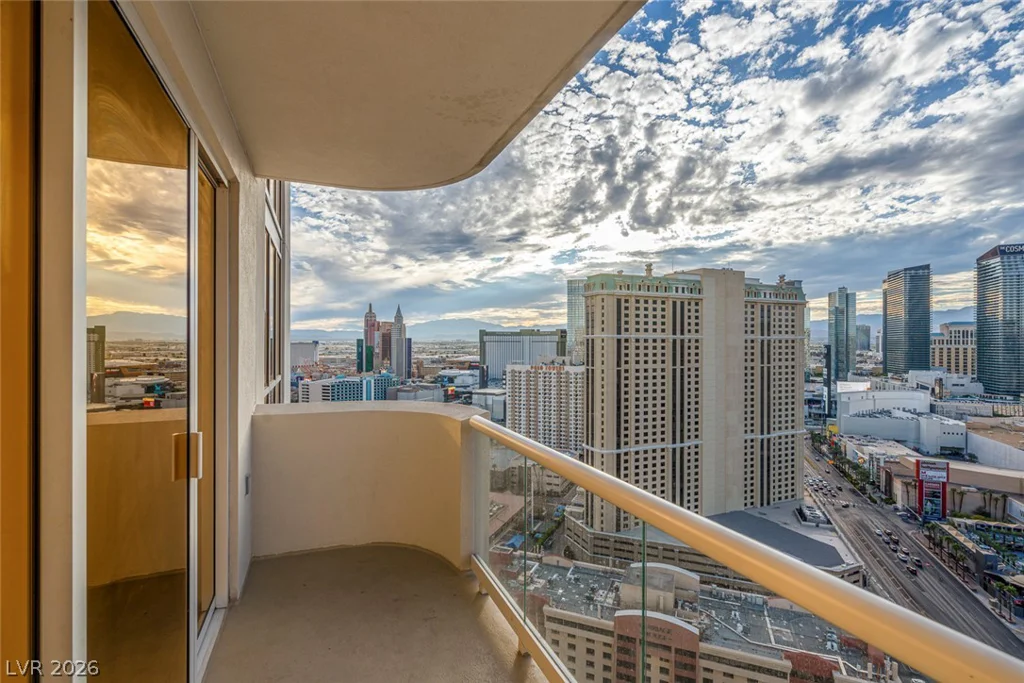 125 Harmon, Las Vegas, NV 89109