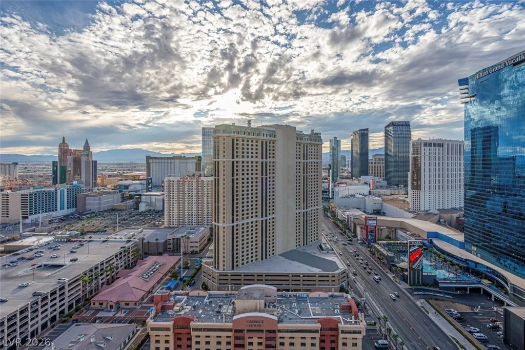 125 Harmon, Las Vegas, NV 89109