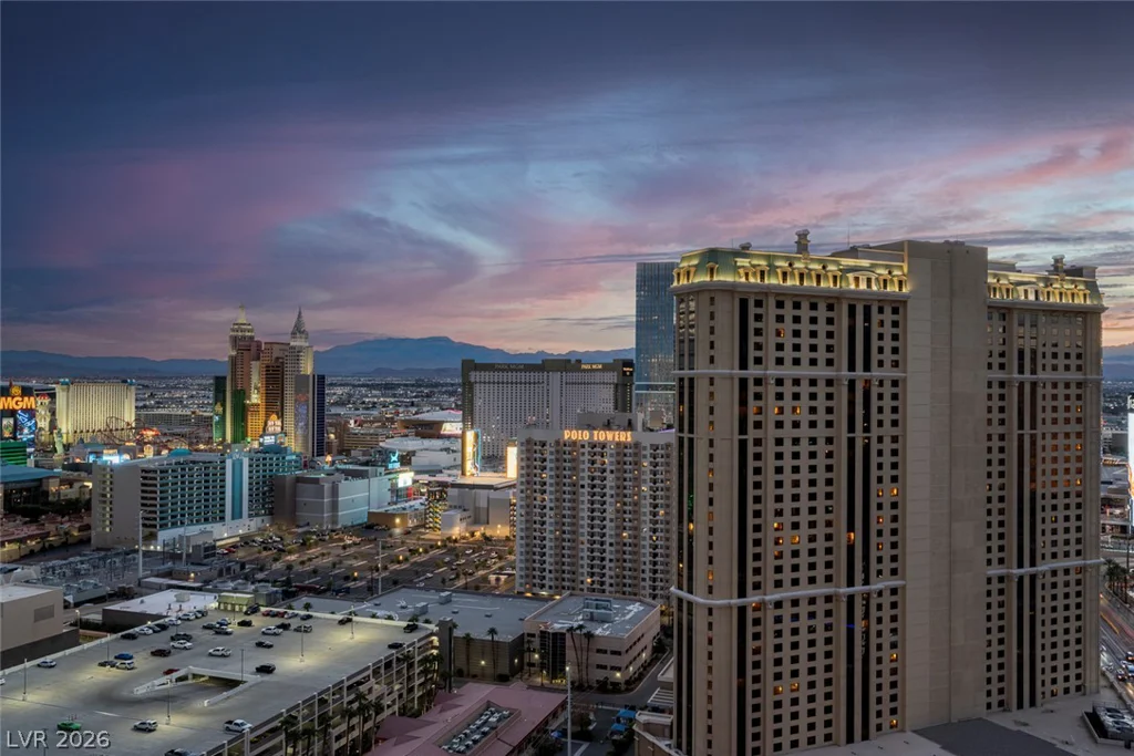 125 Harmon, Las Vegas, NV 89109