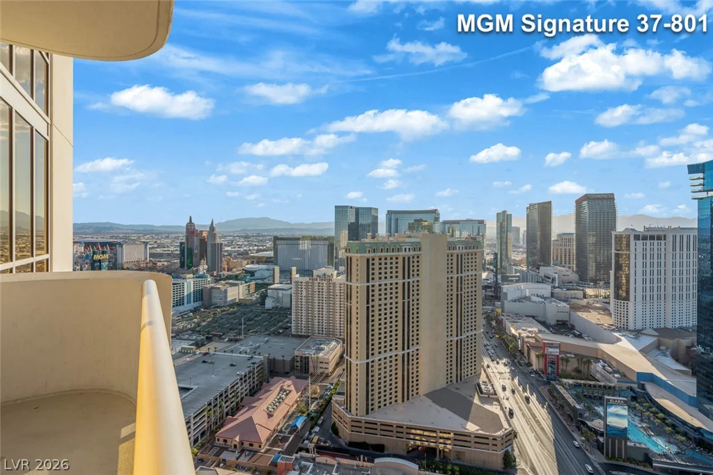125 Harmon, Las Vegas, NV 89109