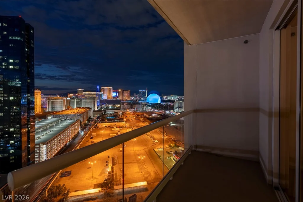125 Harmon, Las Vegas, NV 89109