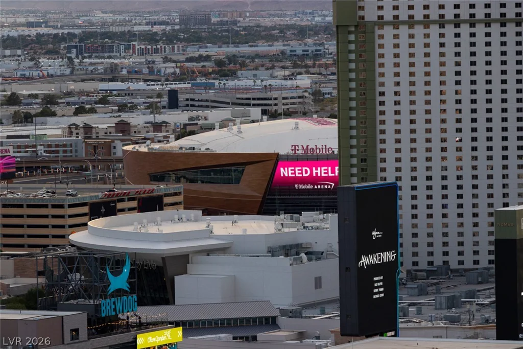 125 Harmon, Las Vegas, NV 89109