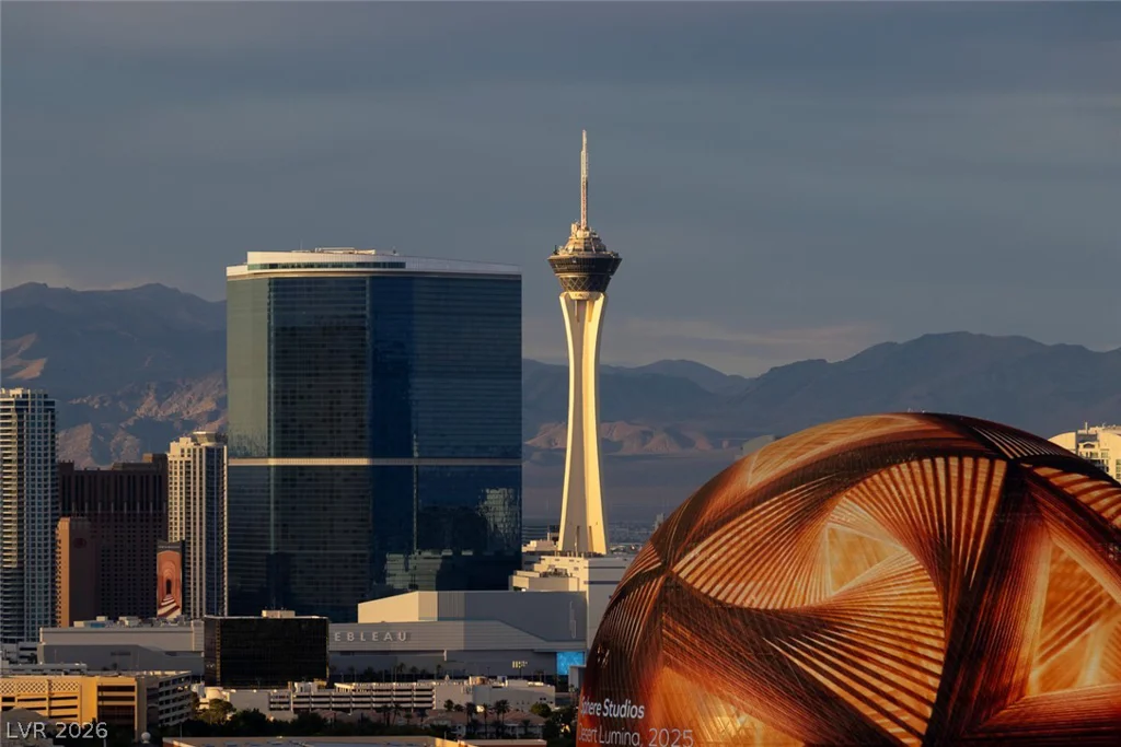 125 Harmon, Las Vegas, NV 89109