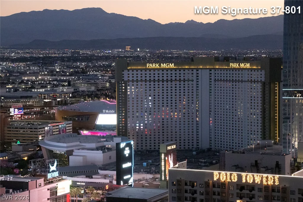 125 Harmon, Las Vegas, NV 89109