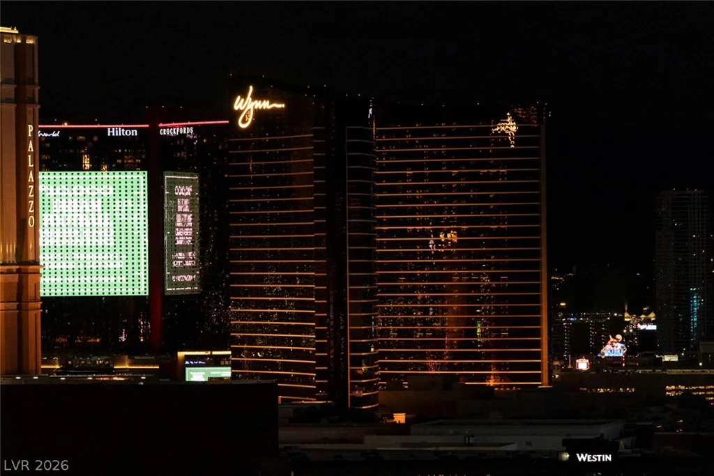 125 Harmon, Las Vegas, NV 89109