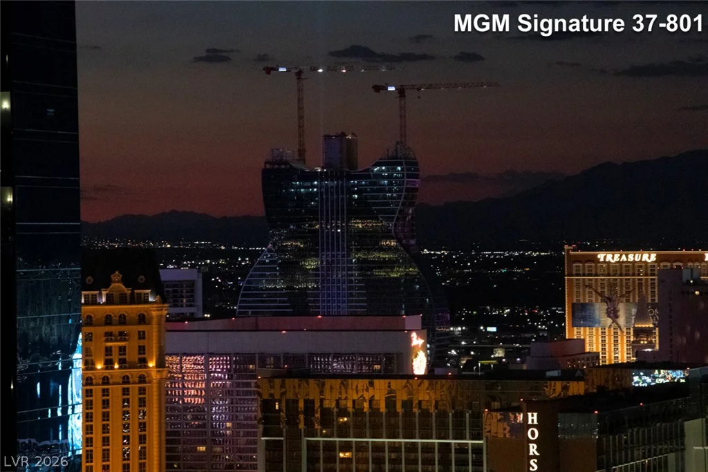 125 Harmon, Las Vegas, NV 89109