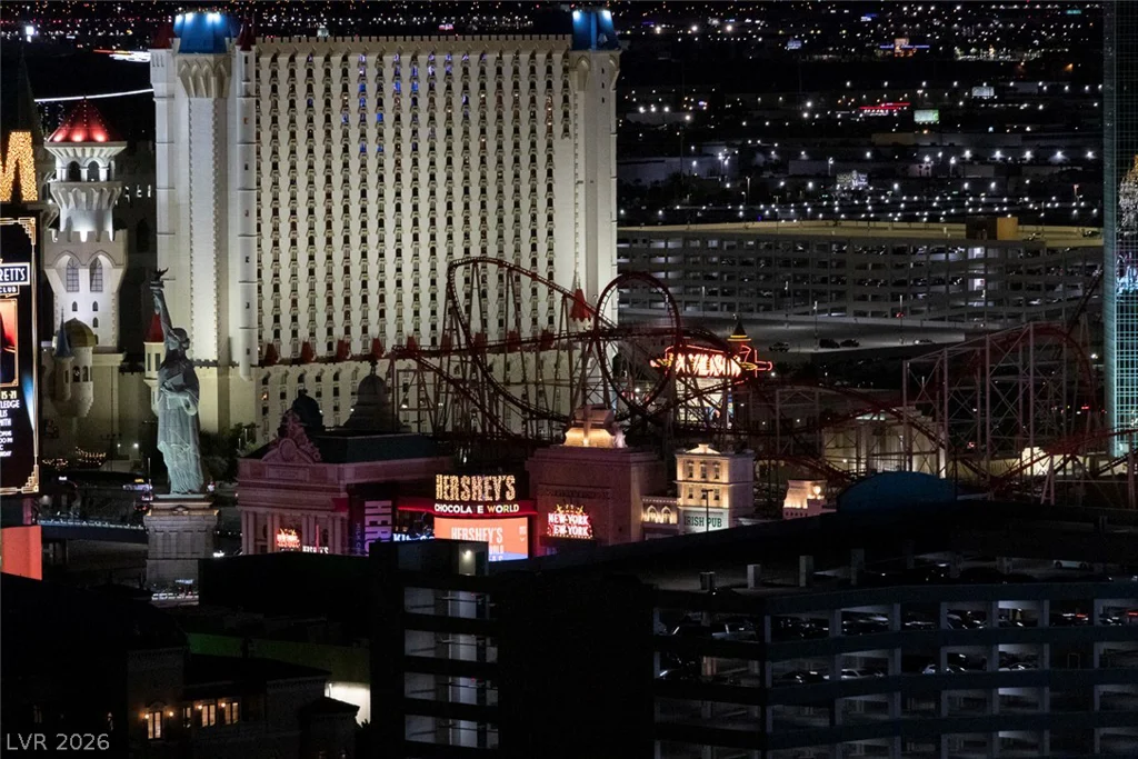 125 Harmon, Las Vegas, NV 89109