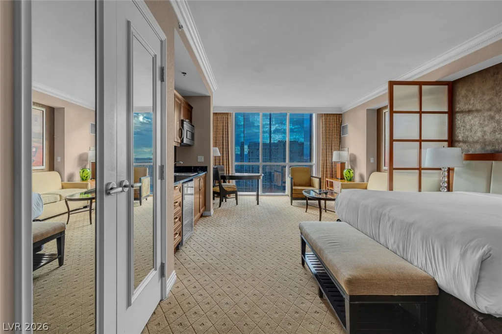 125 Harmon, Las Vegas, NV 89109