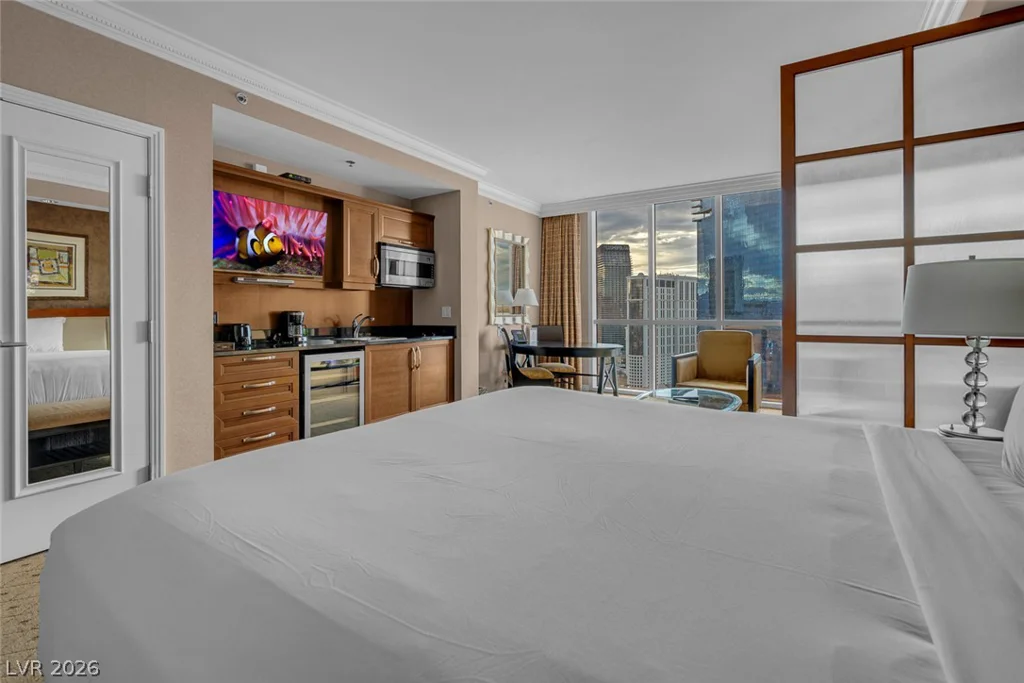 125 Harmon, Las Vegas, NV 89109
