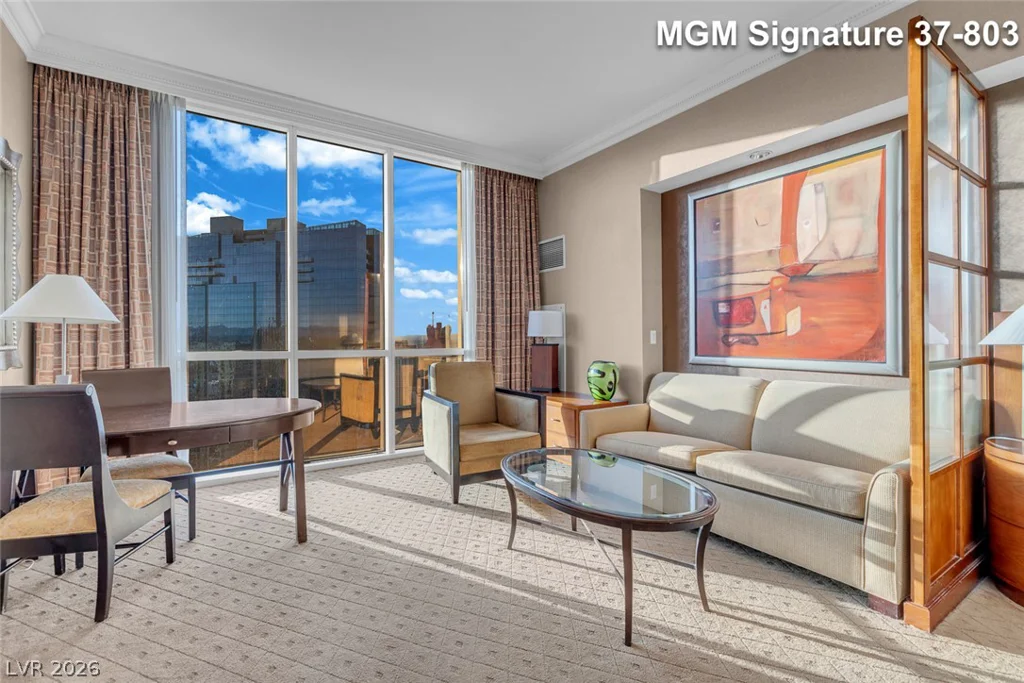 125 Harmon, Las Vegas, NV 89109