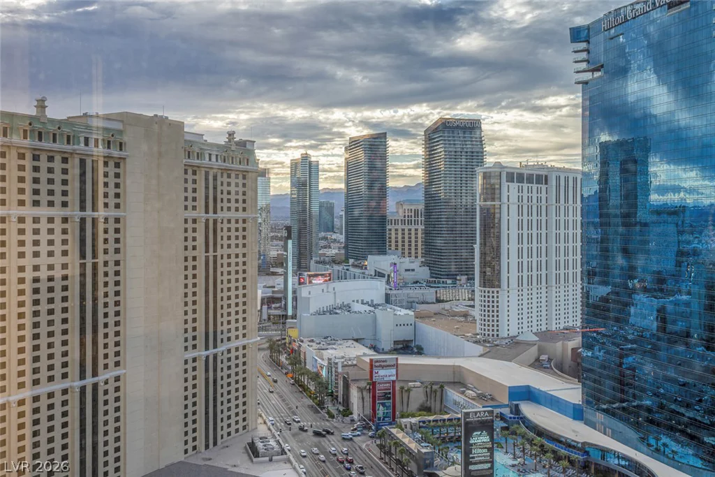 125 Harmon, Las Vegas, NV 89109